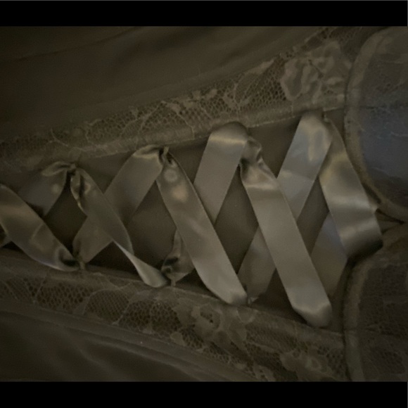 Goth lacy corset - Picture 3 of 5